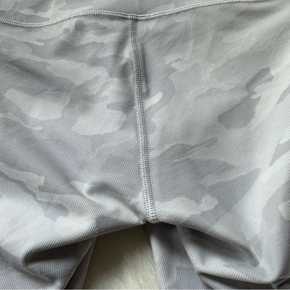 Lululemon Workout Set - Picture 12 of 16